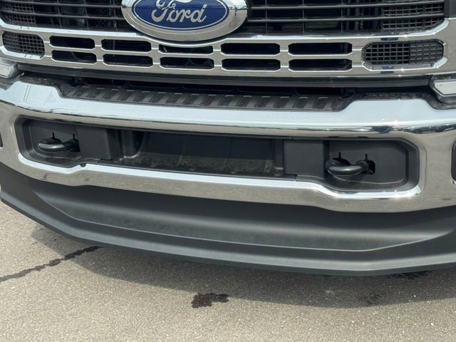 New 2026 Ford F550 4x4 Regular Cab Super Duty image 6