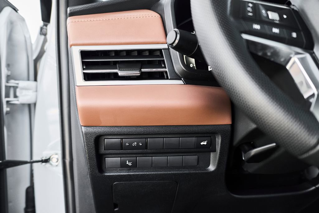 Used 2025 Mitsubishi Outlander SEL AWD/4WD image 26