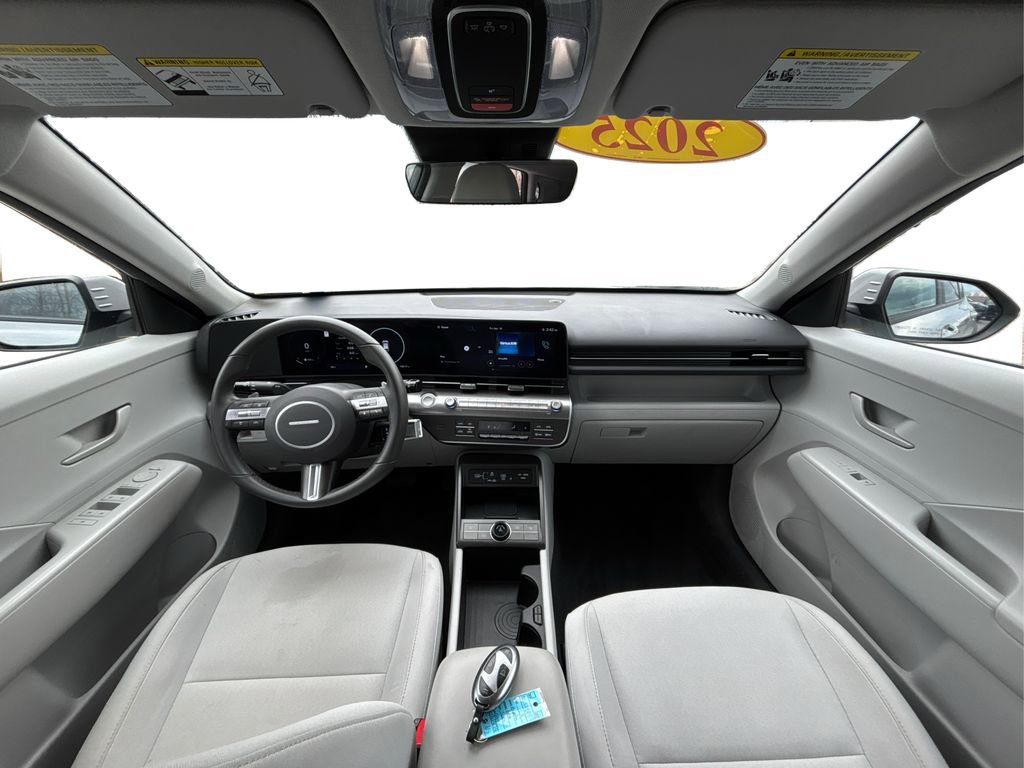 Certified 2025 Hyundai Kona SEL AWD/4WD image 24