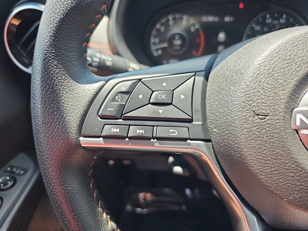 Used 2023 Nissan Kicks SR FWD image 17