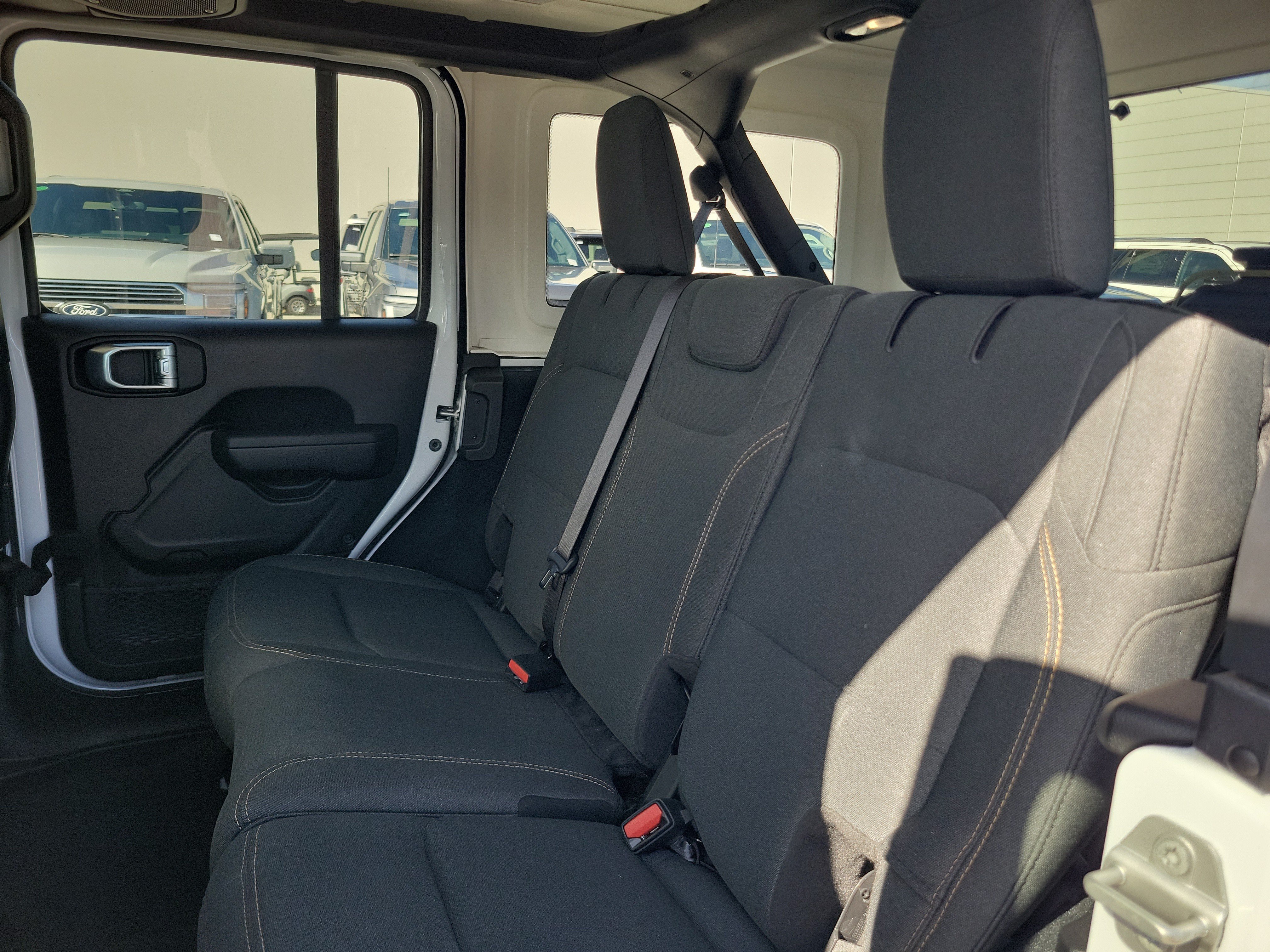 Used 2024 Jeep Wrangler Unlimited Sport AWD/4WD image 13