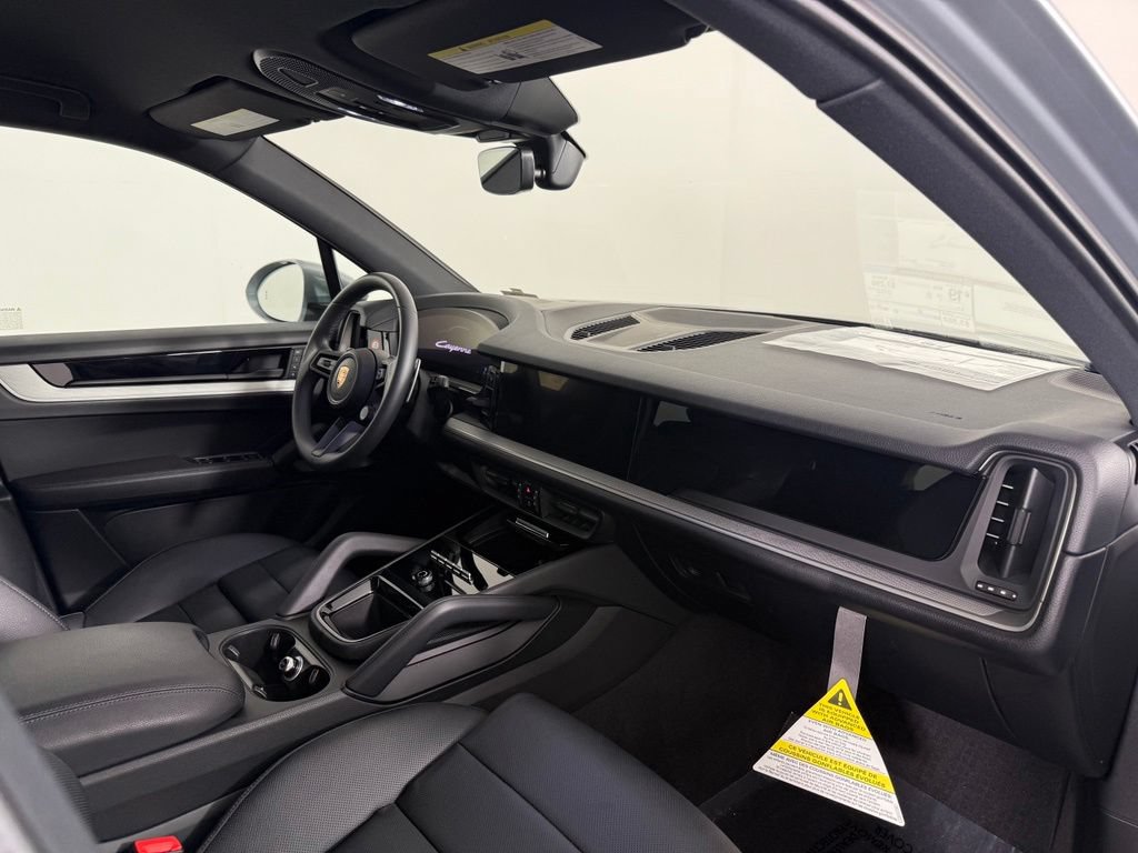 Certified 2025 Porsche Cayenne AWD/4WD image 15