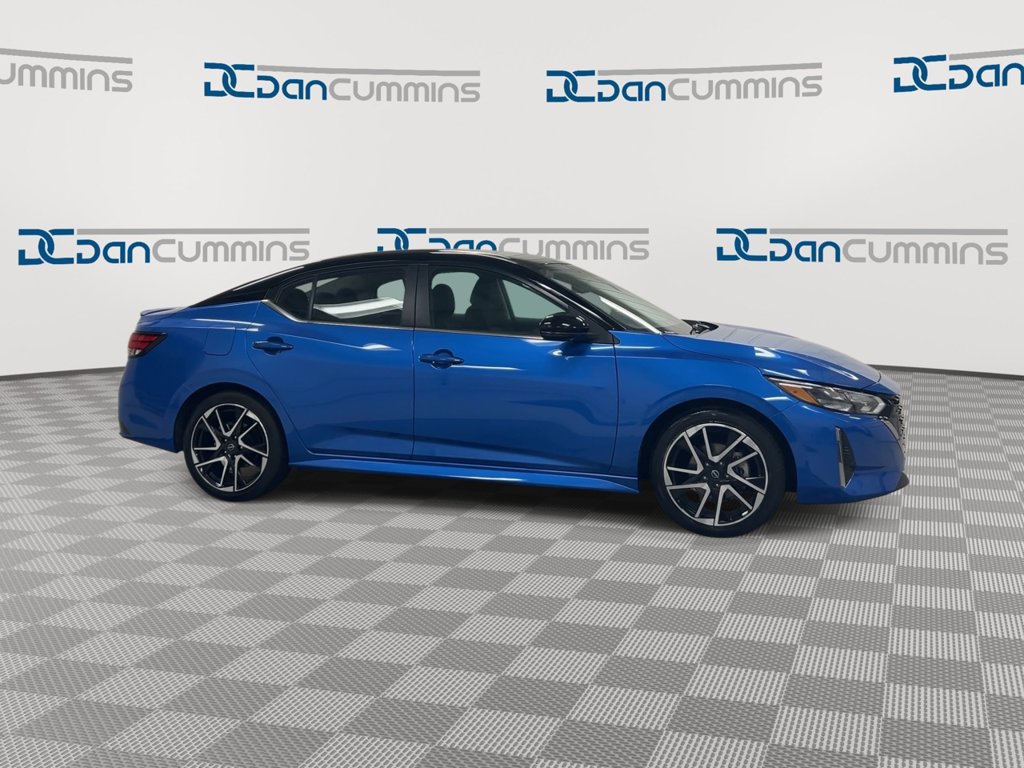 Used 2024 Nissan Sentra SR FWD image 2