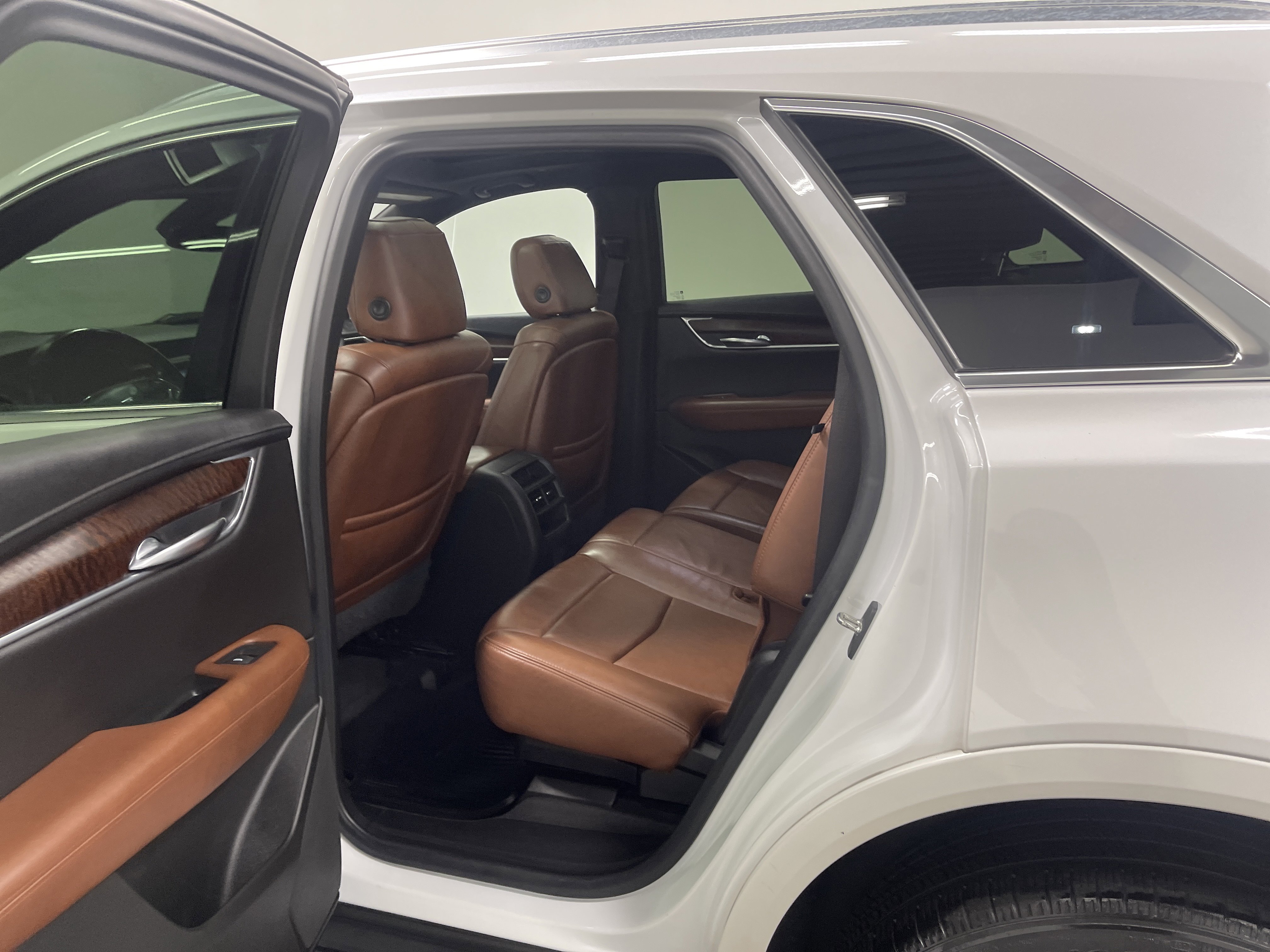 Used 2020 Cadillac XT5 Premium Luxury image 13