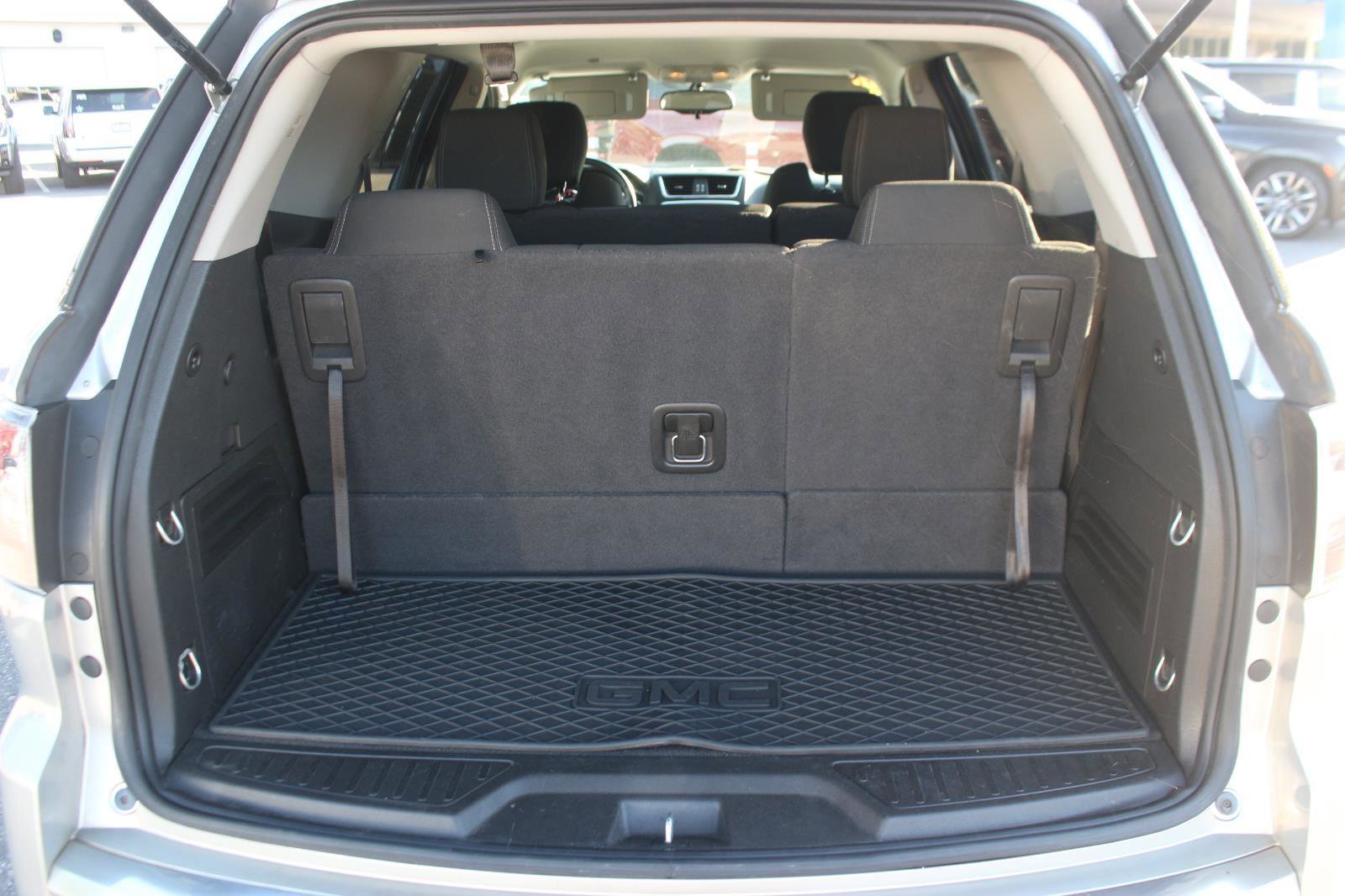 Used 2016 GMC Acadia SLE FWD image 10