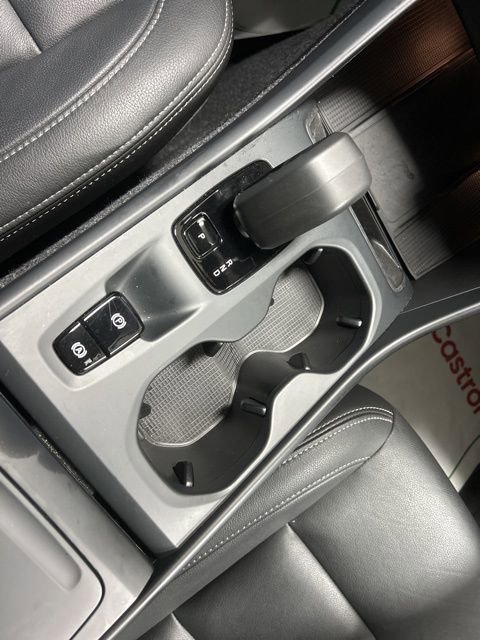 Used 2025 Volvo XC40 B5 Core AWD/4WD image 16