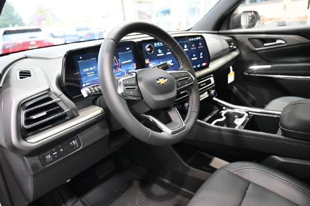 New 2027 Chevrolet Traverse LT w/ LPO, Floor Liner Package FWD image 22