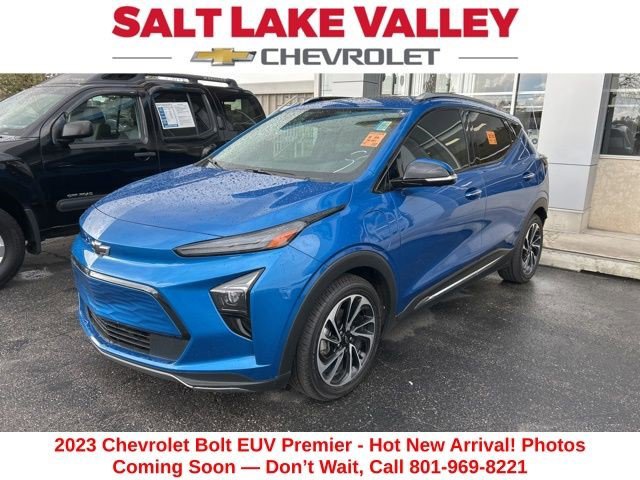 Certified 2023 Chevrolet Bolt EUV Premier w/ Sun & Sound Package image 1