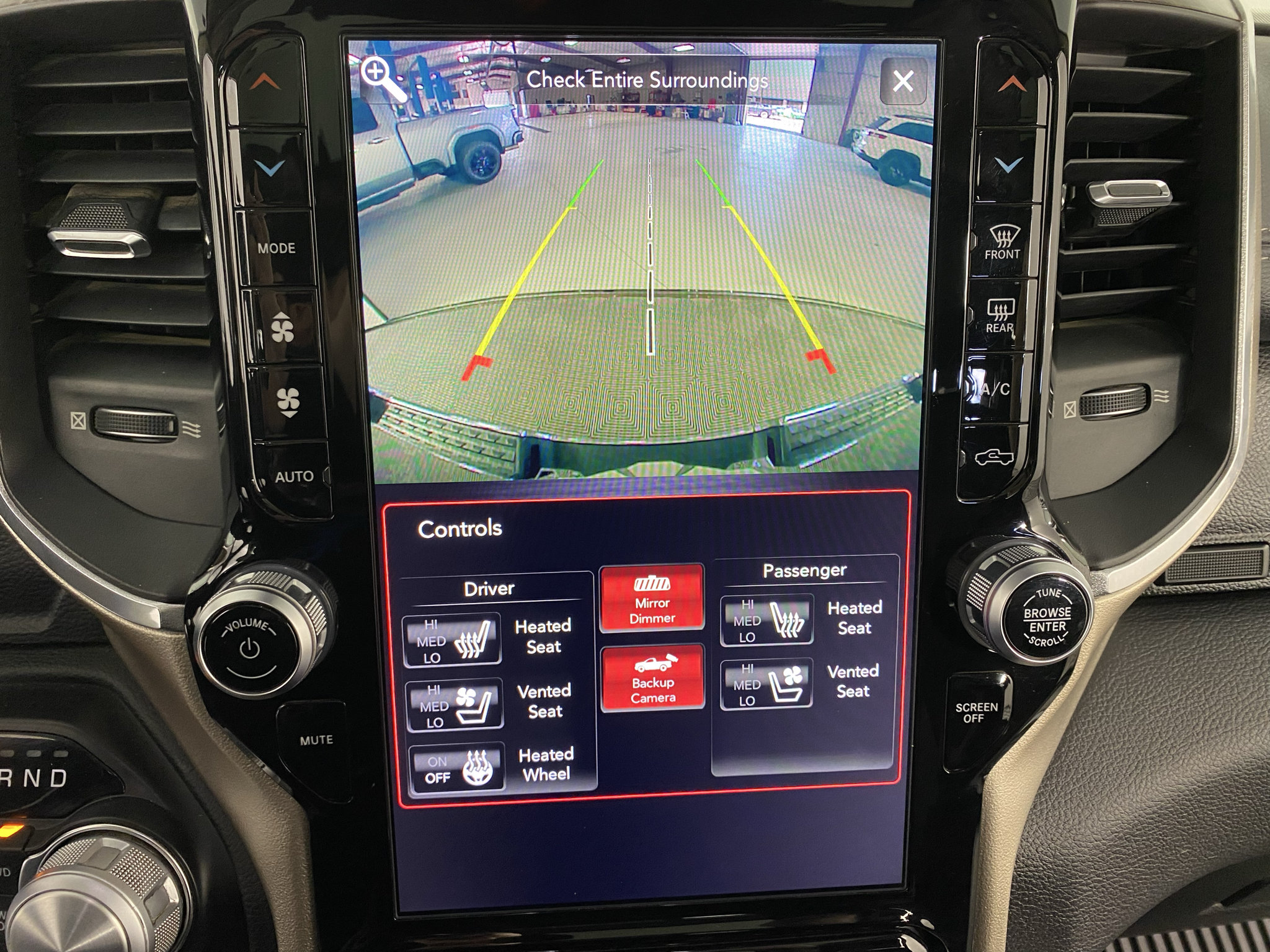 Used 2019 RAM 1500 Laramie AWD/4WD image 23