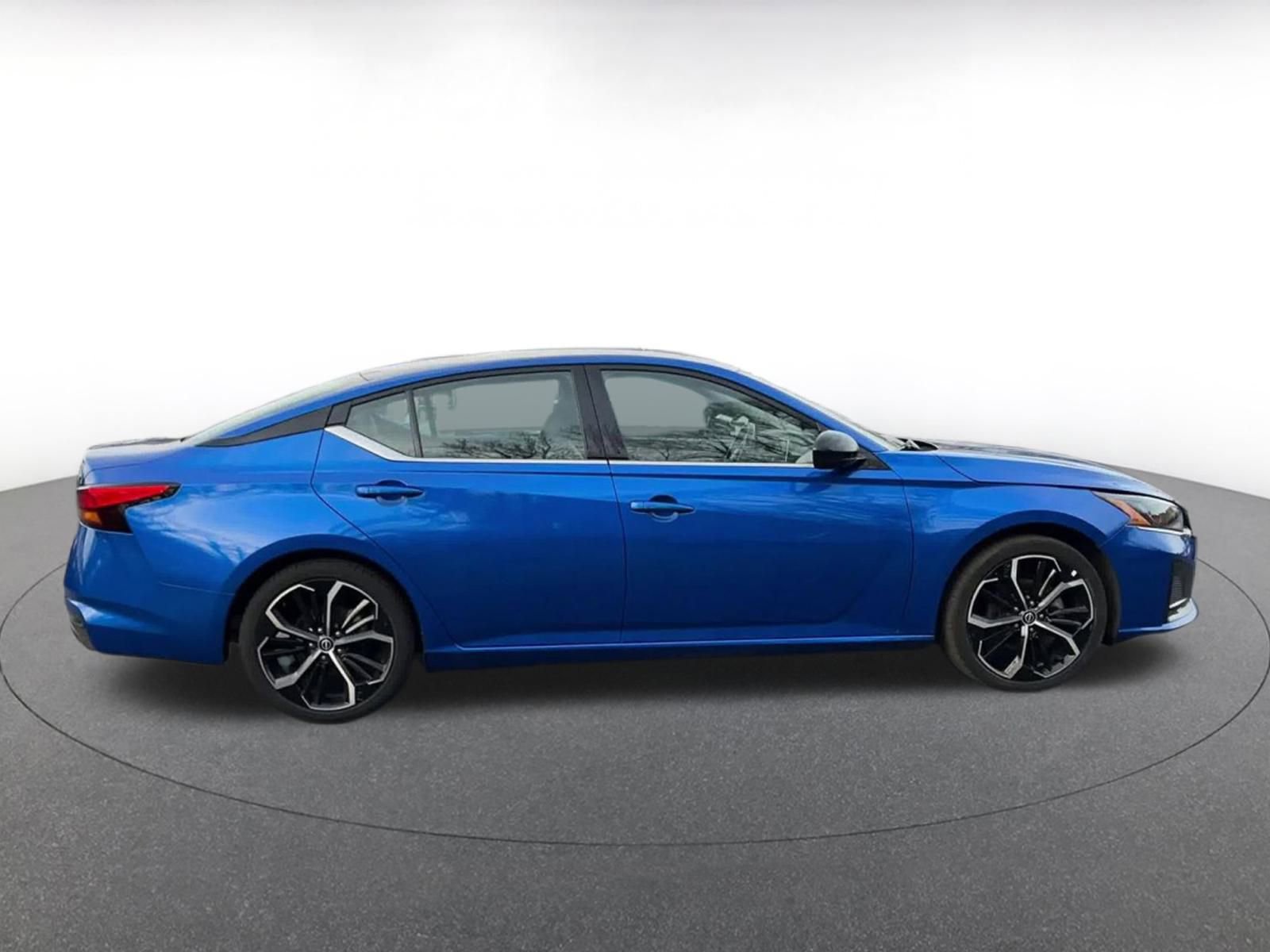 Used 2025 Nissan Altima 2.5 SR image 15