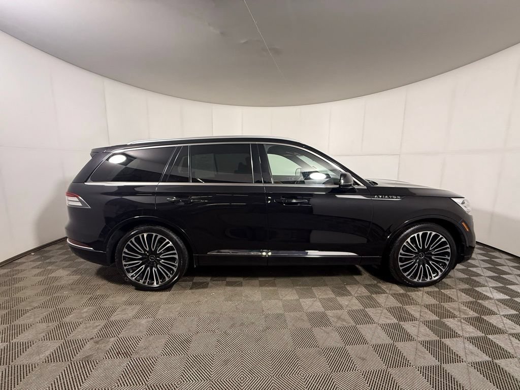 Certified 2023 Lincoln Aviator Black Label w/ Dynamic Handling Package AWD/4WD image 6