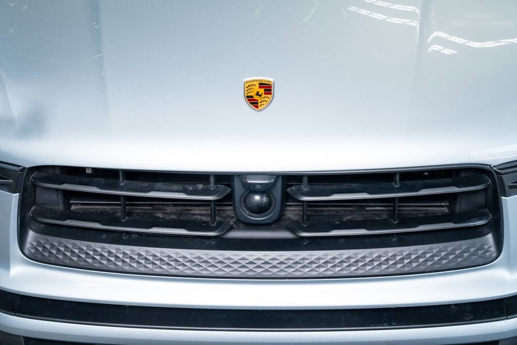 Used 2023 Porsche Macan S image 16