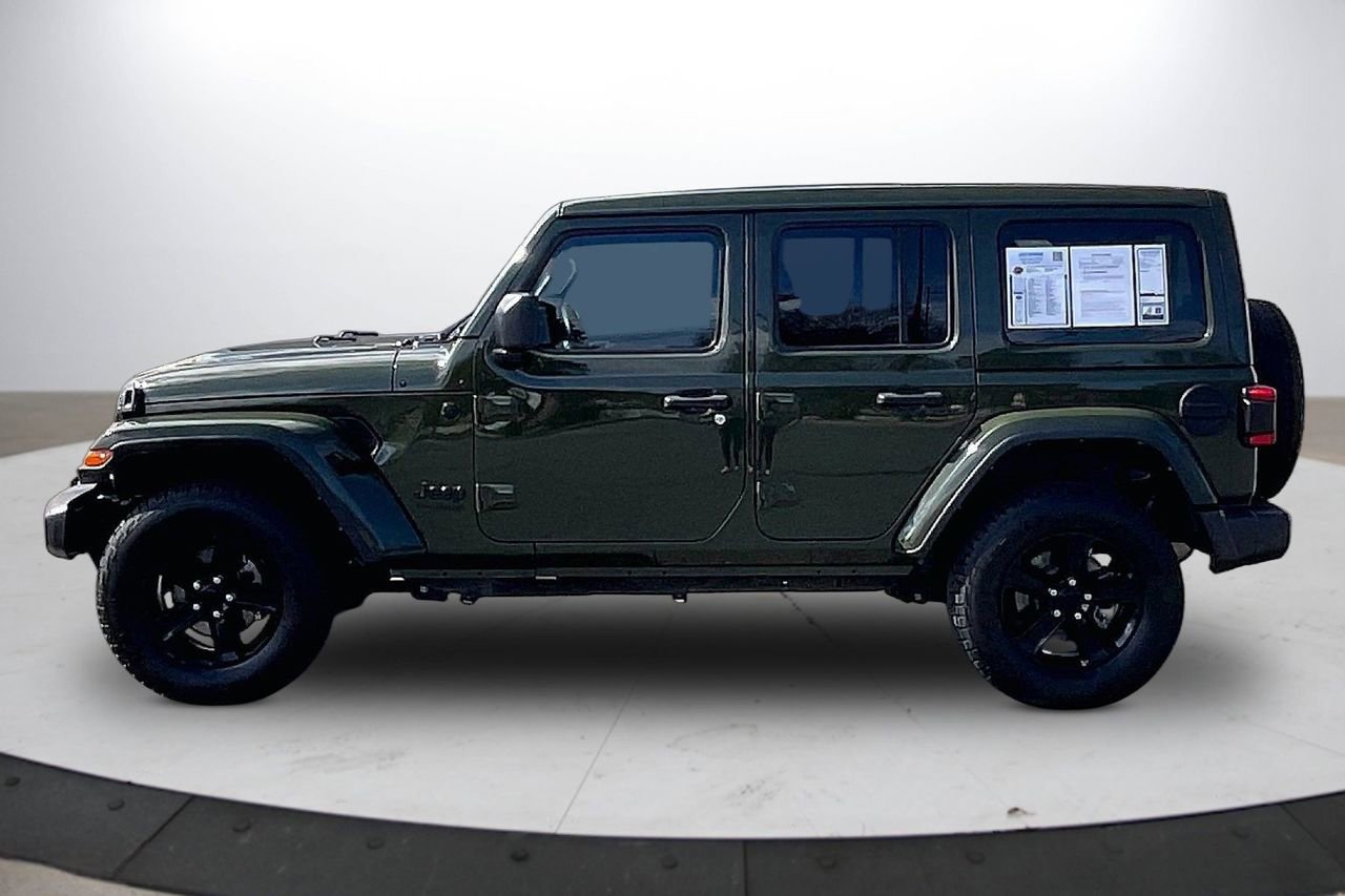 Used 2022 Jeep Wrangler Unlimited Sahara image 6