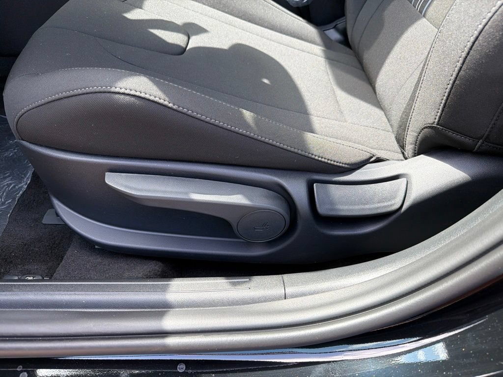 New 2026 Hyundai Elantra Sport FWD image 13