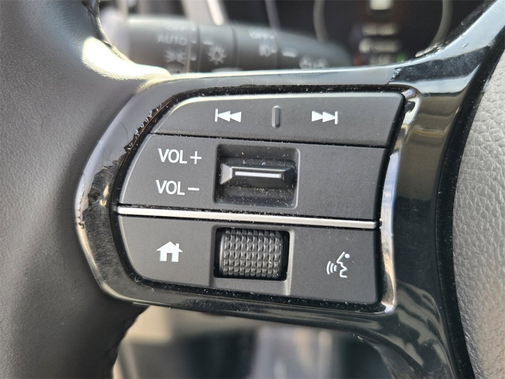 Used 2023 Honda Pilot Touring image 25