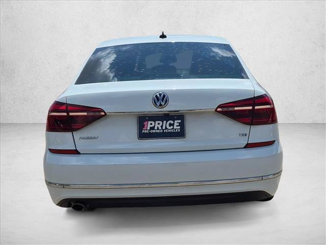 Used 2017 Volkswagen Passat 1.8T SE FWD image 6