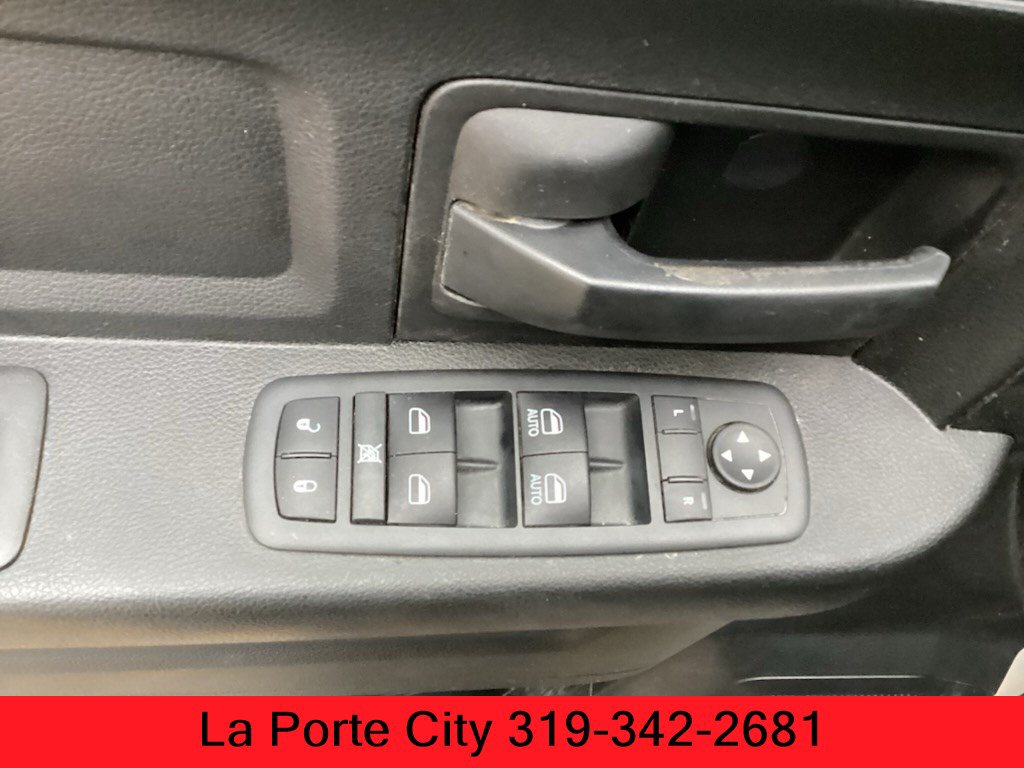 Used 2020 RAM 1500 Tradesman w/ Chrome Appearance Group AWD/4WD image 8