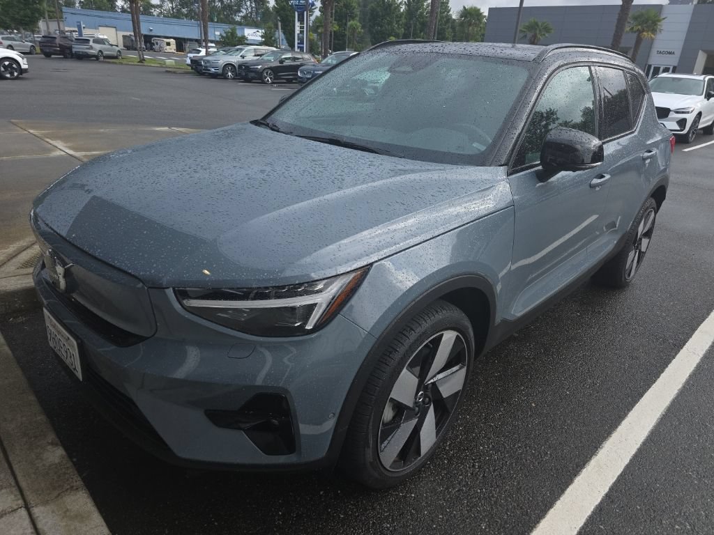 Used 2023 Volvo XC40 Recharge Ultimate w/ Protection Package Premier AWD/4WD video 1