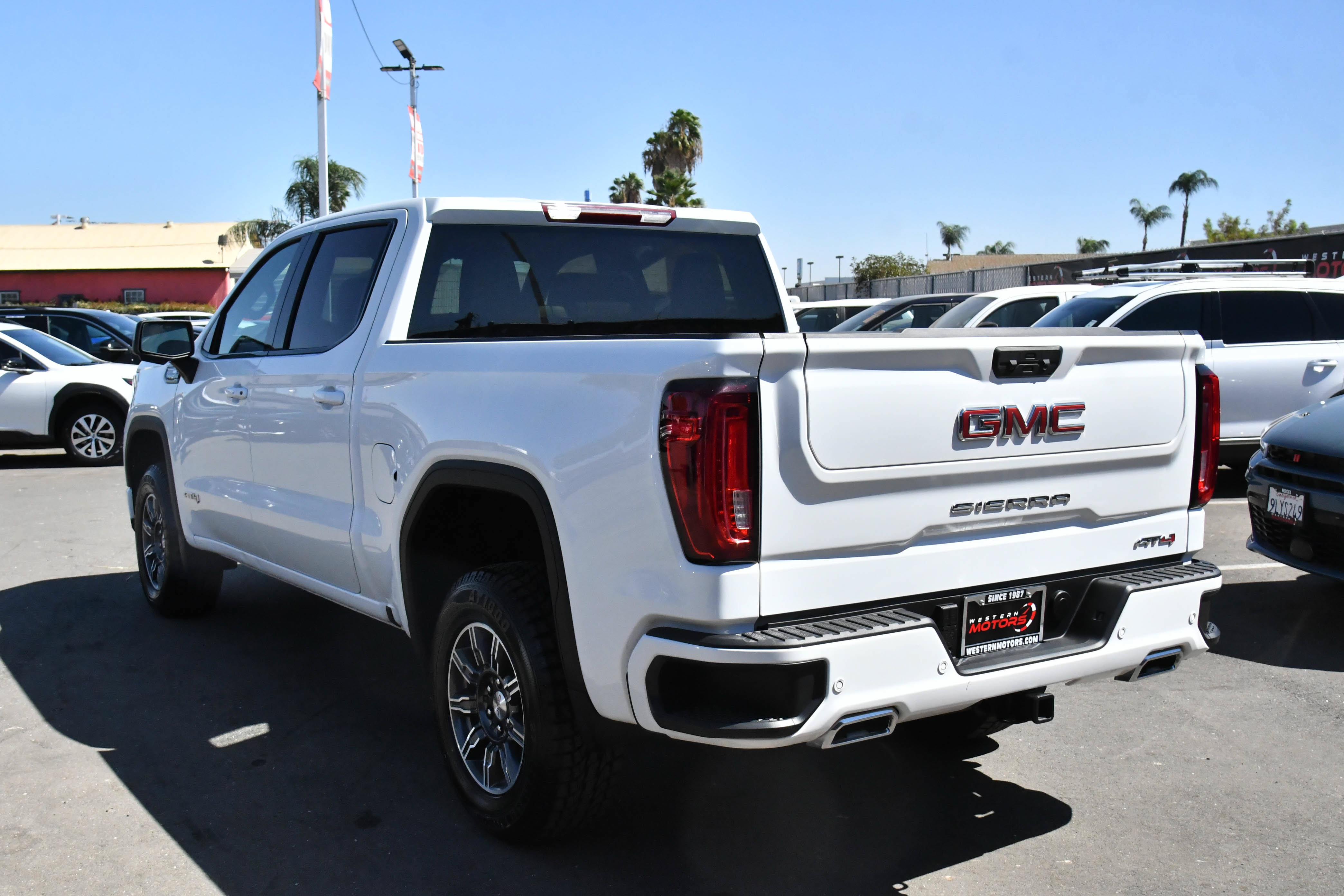 Used 2025 GMC Sierra 1500 AT4 AWD/4WD image 6