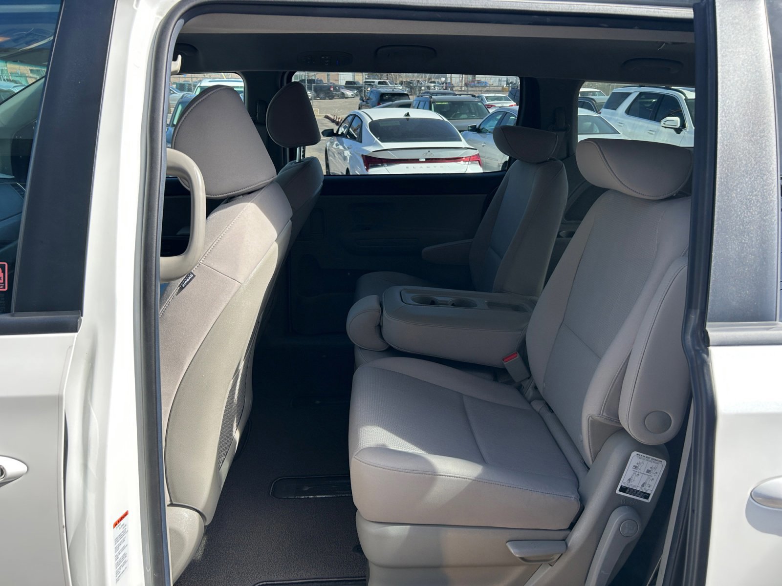 Used 2021 Kia Sedona LX image 25