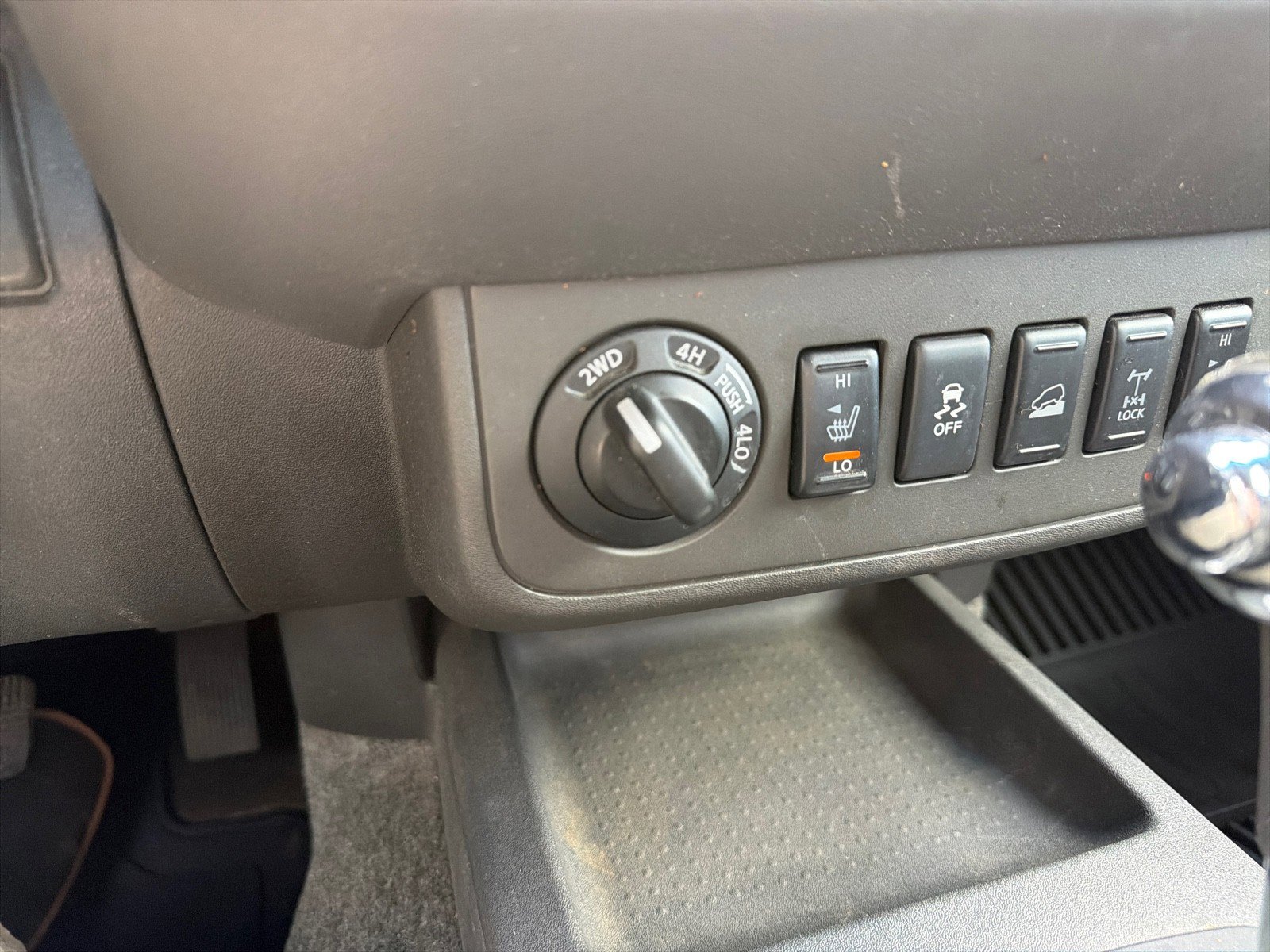 Used 2015 Nissan Xterra PRO-4X w/ Pro-4x Leather Package AWD/4WD image 20