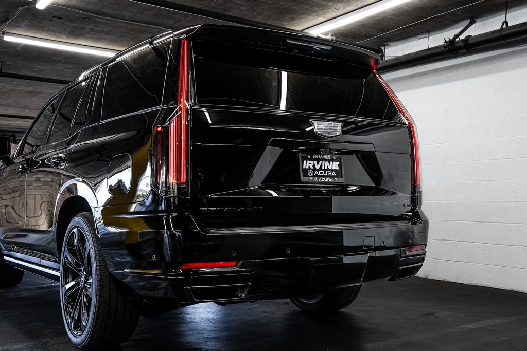 Used 2026 Cadillac Escalade Sport w/ Touring Package AWD/4WD image 16