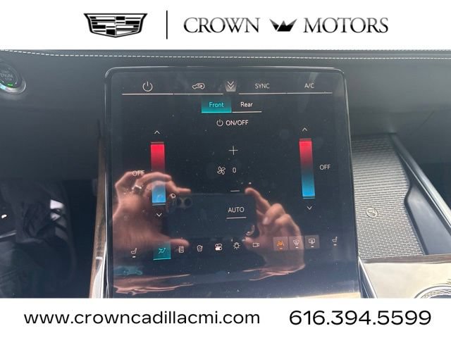 New 2026 Cadillac Escalade ESV Platinum Sport w/ LPO, ONYX Package AWD/4WD image 17