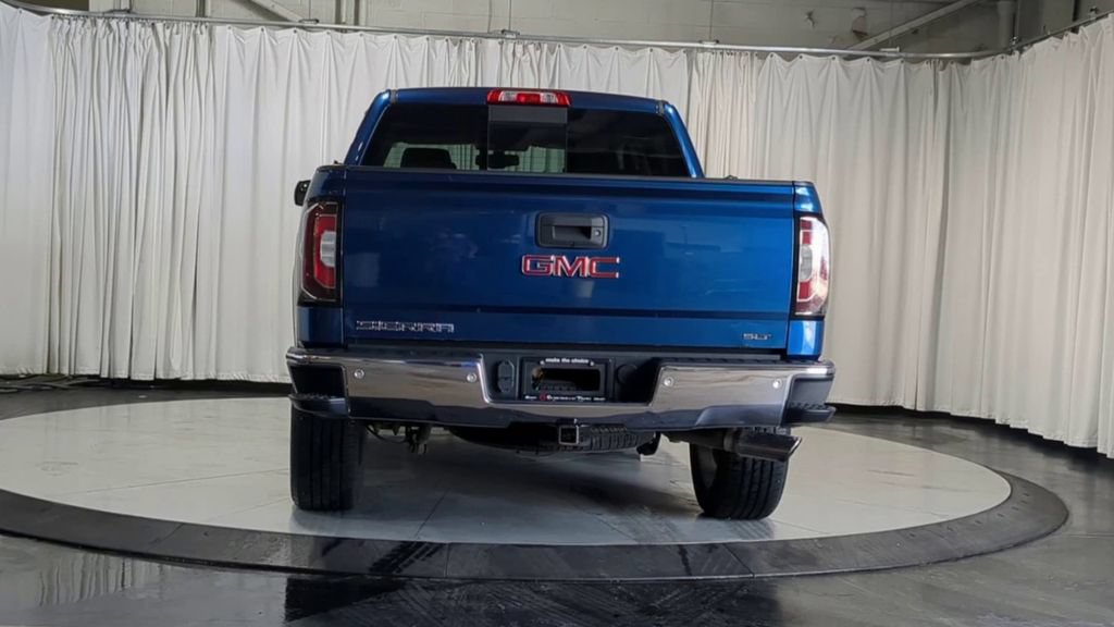 Used 2018 GMC Sierra 1500 SLT w/ SLT Premium Package AWD/4WD image 9