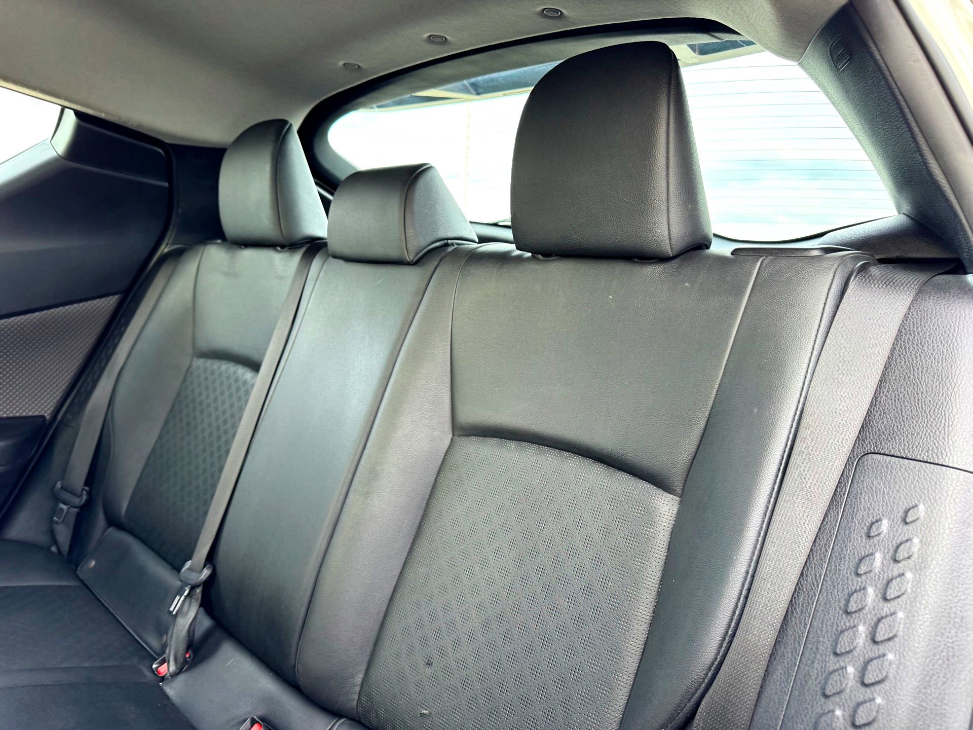 Used 2021 Toyota C-HR Limited image 16