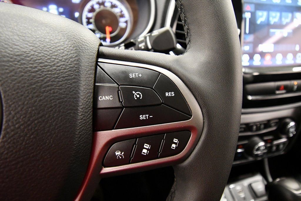 Used 2022 Jeep Cherokee Limited w/ Mopar Interior Package image 21