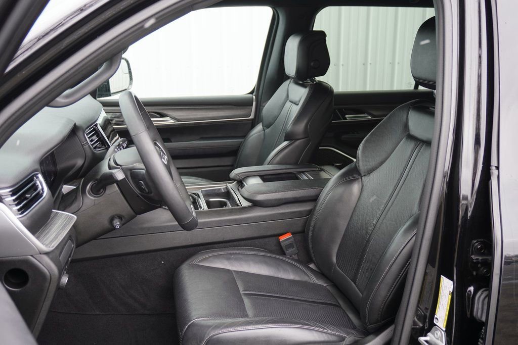 Used 2024 Jeep Wagoneer Series III image 12