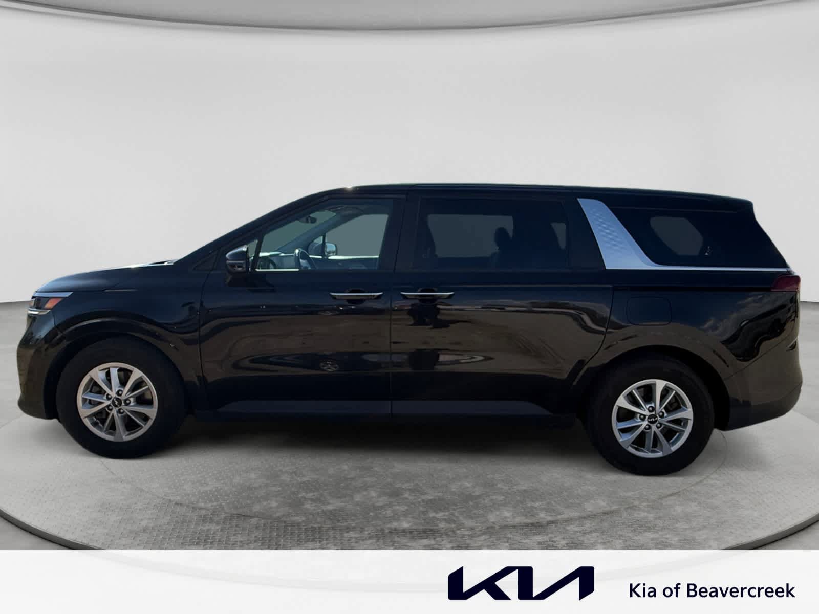 Used 2023 Kia Carnival LX FWD image 8