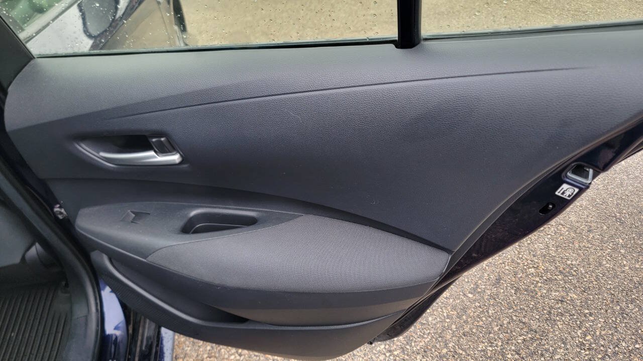 Used 2020 Toyota Corolla LE FWD image 13