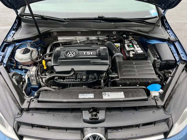 Used 2017 Volkswagen Golf Wolfsburg Edition image 31