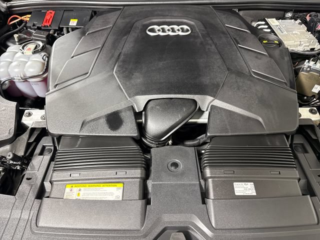 Used 2020 Audi Q8 Premium Plus w/ Premium Plus Package AWD/4WD image 44