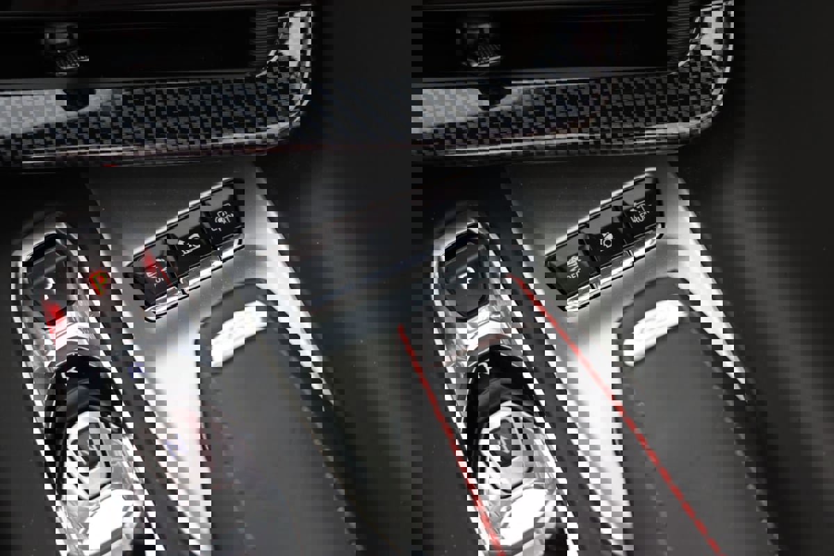 Used 2022 Chevrolet Corvette Stingray Premium Conv w/ Z51 Performance Package image 28