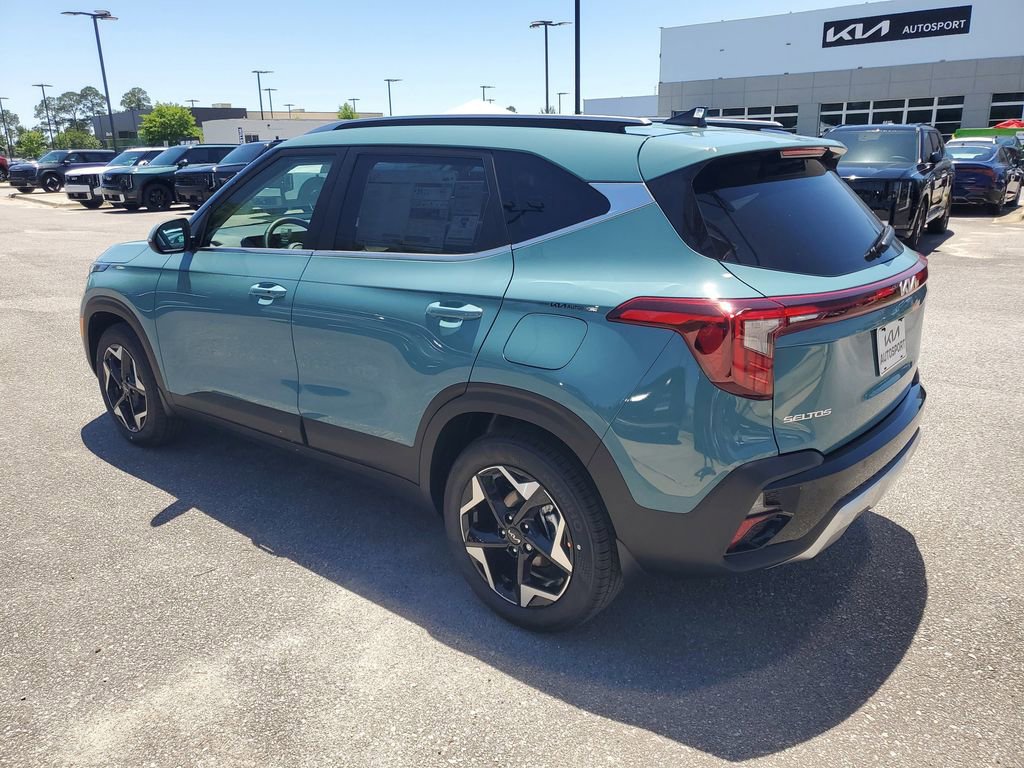 New 2026 Kia Seltos EX FWD image 3