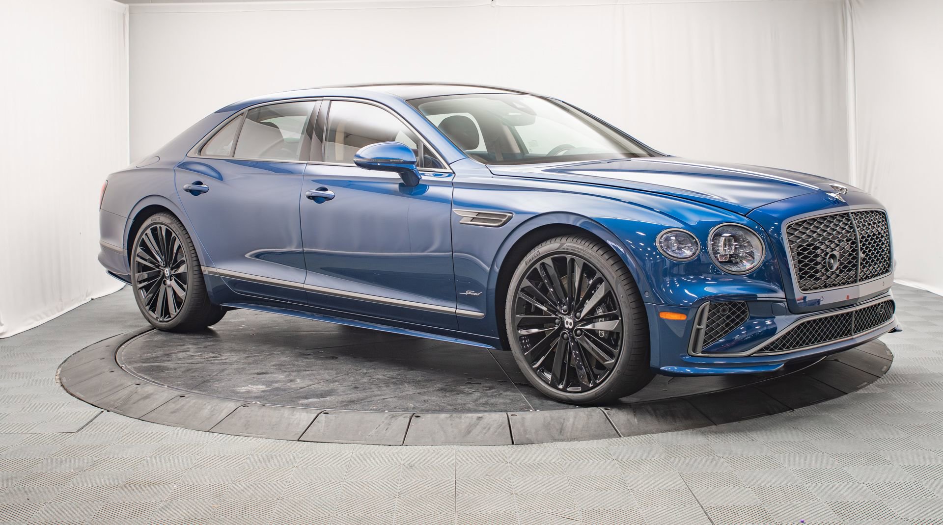 New 2026 Bentley Flying Spur Plug-In Hybrid AWD/4WD image 9