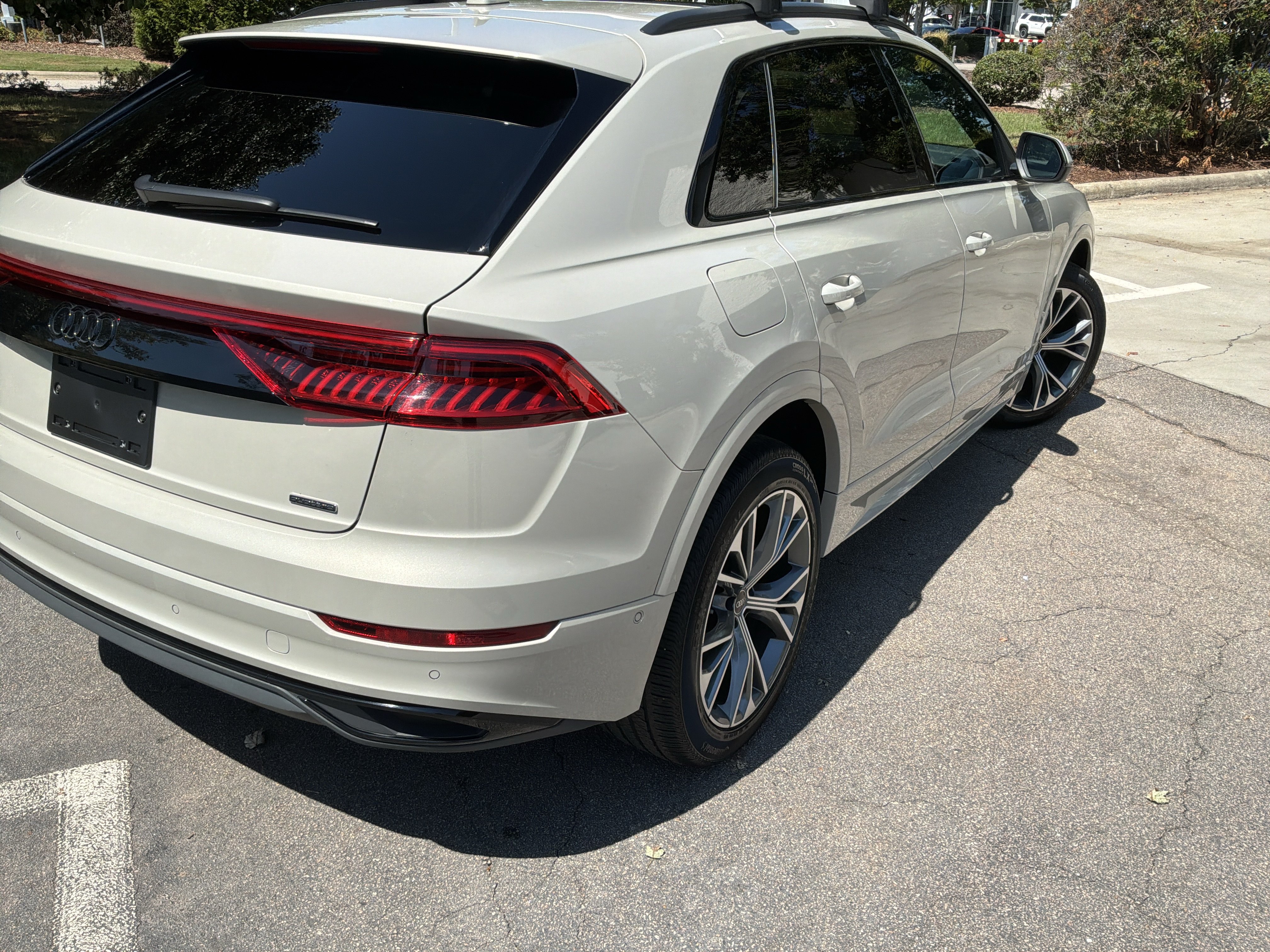 Used 2022 Audi Q8 Premium AWD/4WD image 10