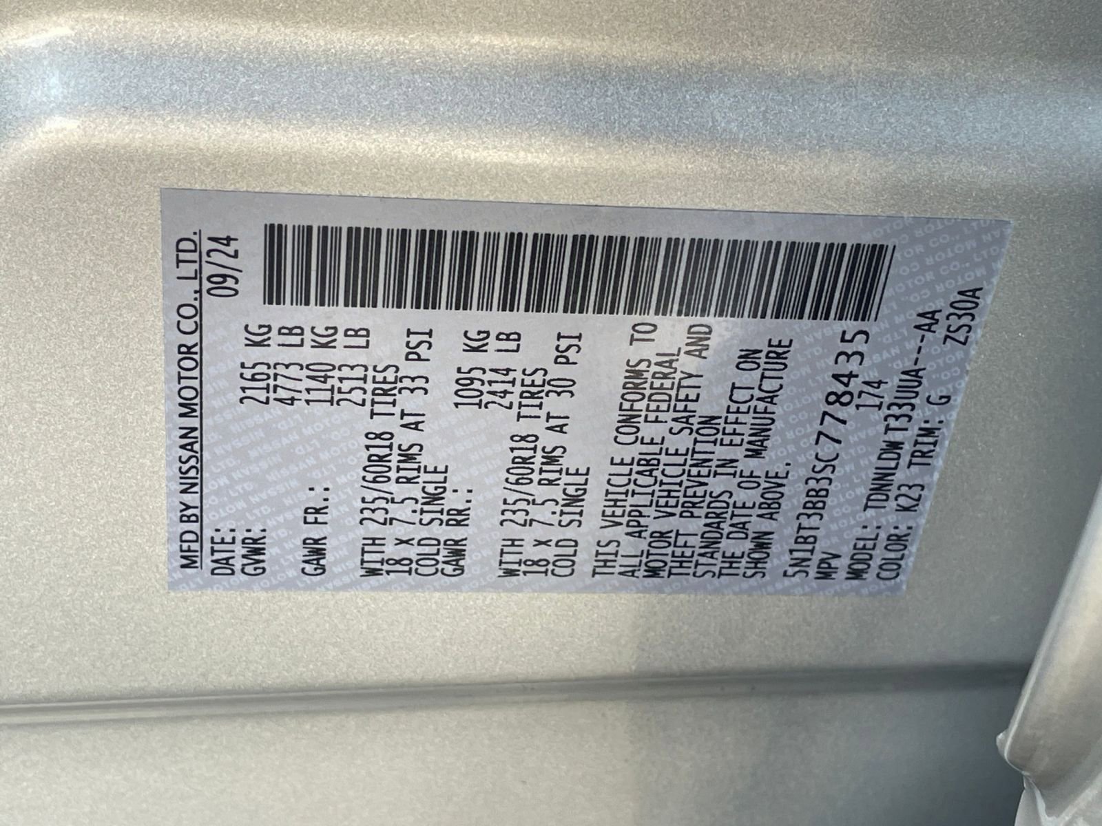 Used 2025 Nissan Rogue SV image 31