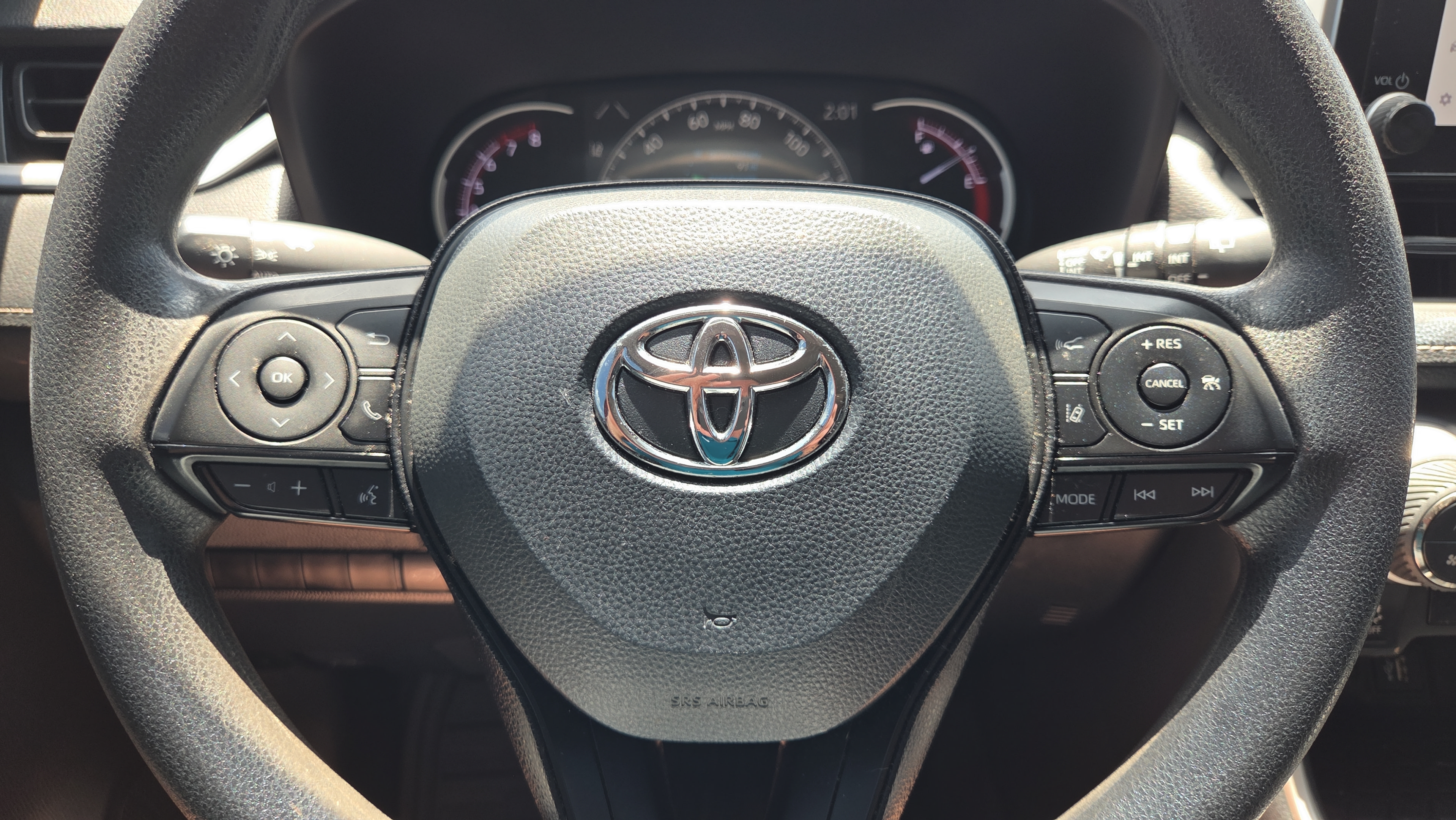 Used 2023 Toyota RAV4 XLE w/ Convenience Package FWD image 25