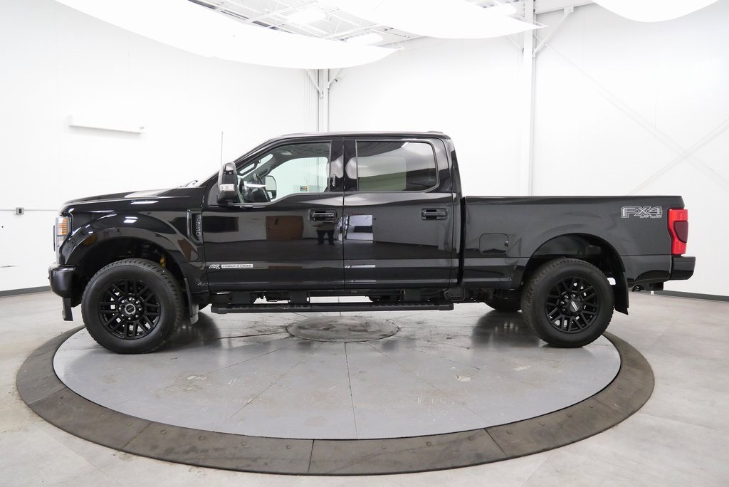 Used 2022 Ford F250 Lariat w/ Black Appearance Pkg image 4