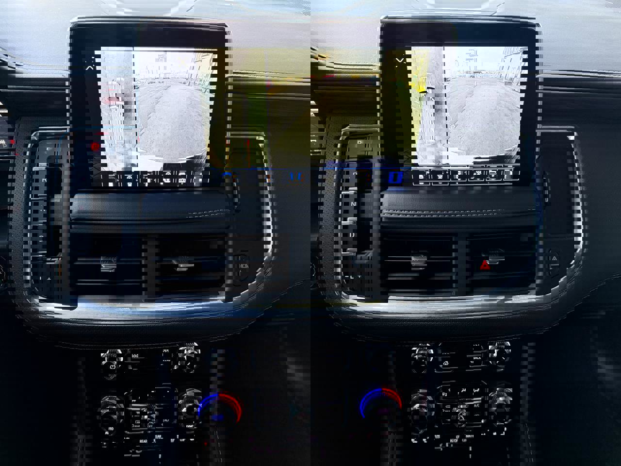 Used 2024 GMC Yukon SLT w/ SLT Luxury Package image 20