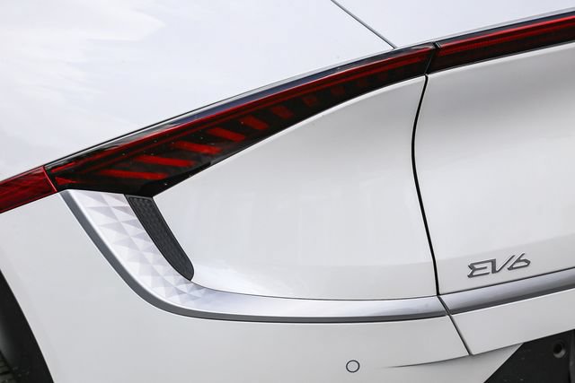 New 2024 Kia EV6 Light RWD image 10
