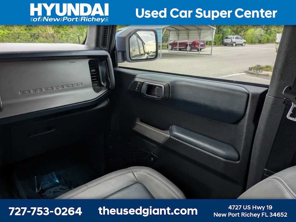 Used 2022 Ford Bronco Outer Banks AWD/4WD image 19
