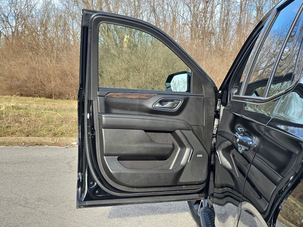 Used 2023 Chevrolet Tahoe Z71 AWD/4WD image 18