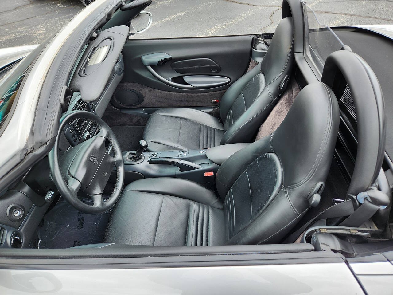 Used 1999 Porsche Boxster RWD image 4