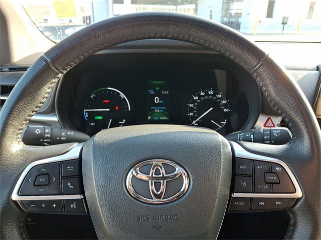 Used 2022 Toyota Sienna XLE image 20
