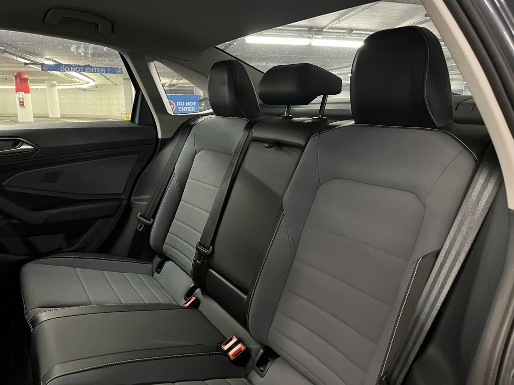 New 2026 Volkswagen Jetta SE FWD image 22