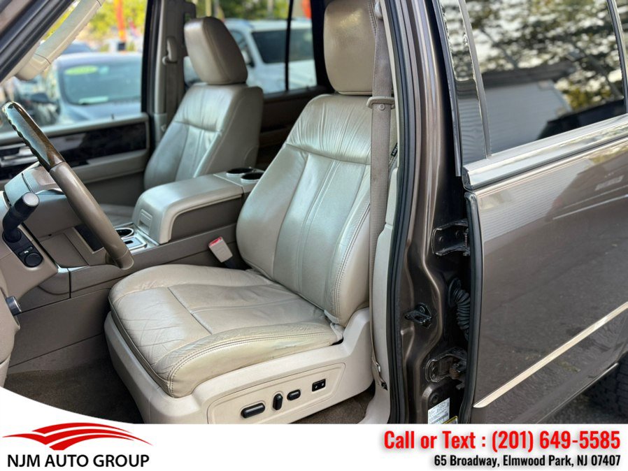 Used 2015 Lincoln Navigator 4WD image 15